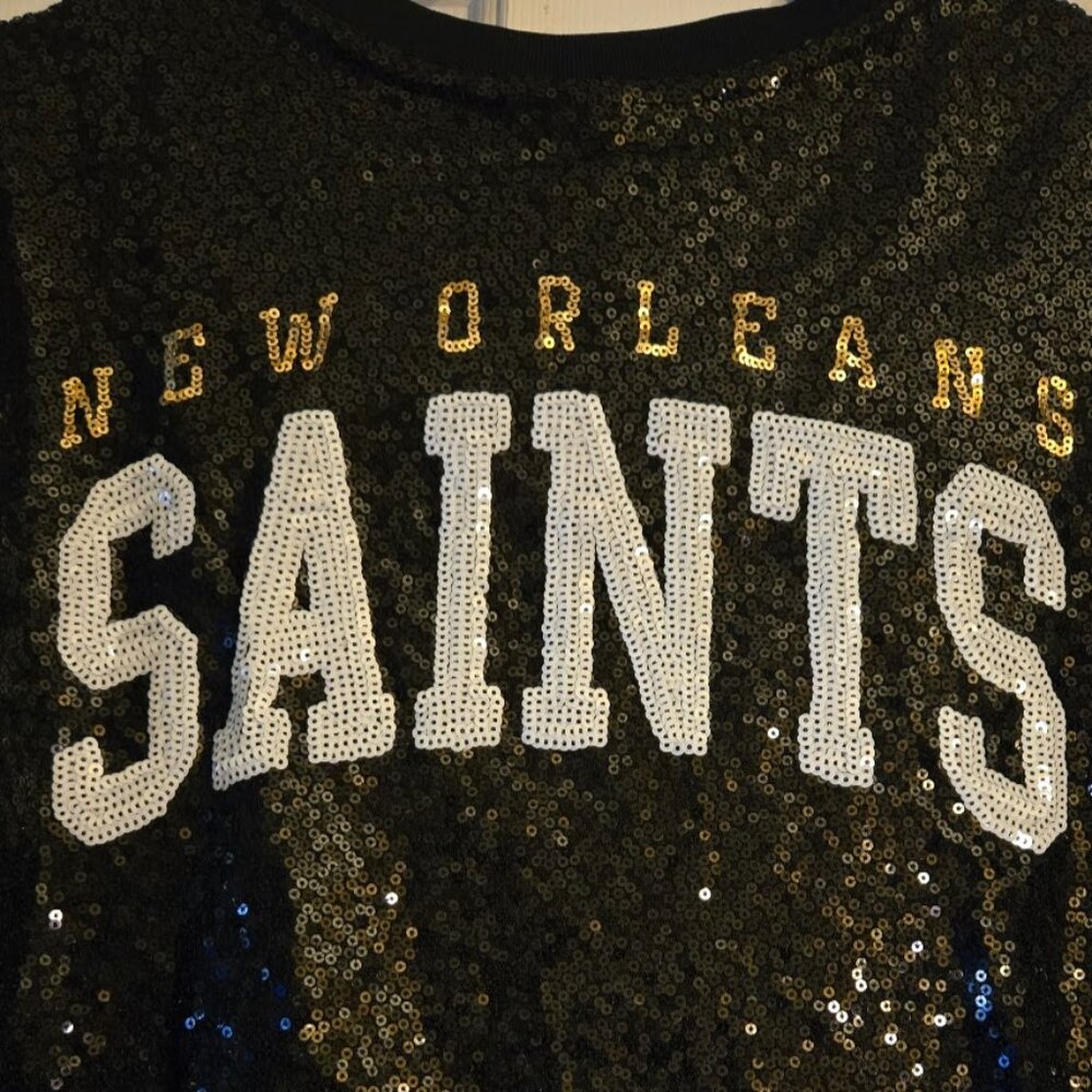 NFL Team Apparel Women's New Orleans Saints Bling Sequin Shirt - Picture 4 of 5